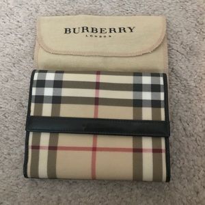 Burberry Check wallet